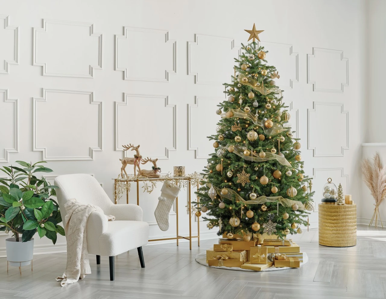 Holiday Living Christmas Ornaments Set Gold- 34/pk 5 Holiday Living Christmas Ornaments Set Gold- 34/pk - Image 3