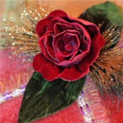 Northlight 8-in Red And Green Floral Accent Christmas Gift Box Decor -Northlight Paradise 331054279 AlternateImage1 l