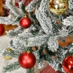 HOMCOM 6-ft Artificial Snow-Flocked Tree Indoor Christmas Decoration
