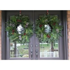 Northlight Paradise 31 Brookdale Treeland Nurseries 28-in Fresh Christmas Wreath - Set Of 2
