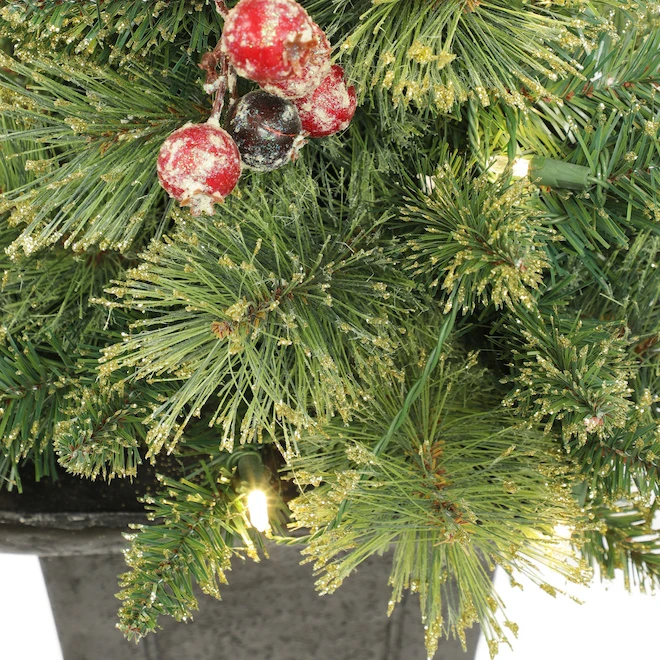 Holiday Living LED Potted Decorative Christmas Lamp Post 7-ft 6 Holiday Living LED Potted Decorative Christmas Lamp Post 7-ft - Image 4